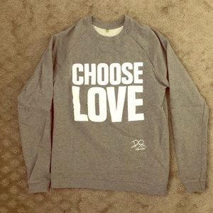 Help Refugees Choose Love sweatshirt. Grey sz S